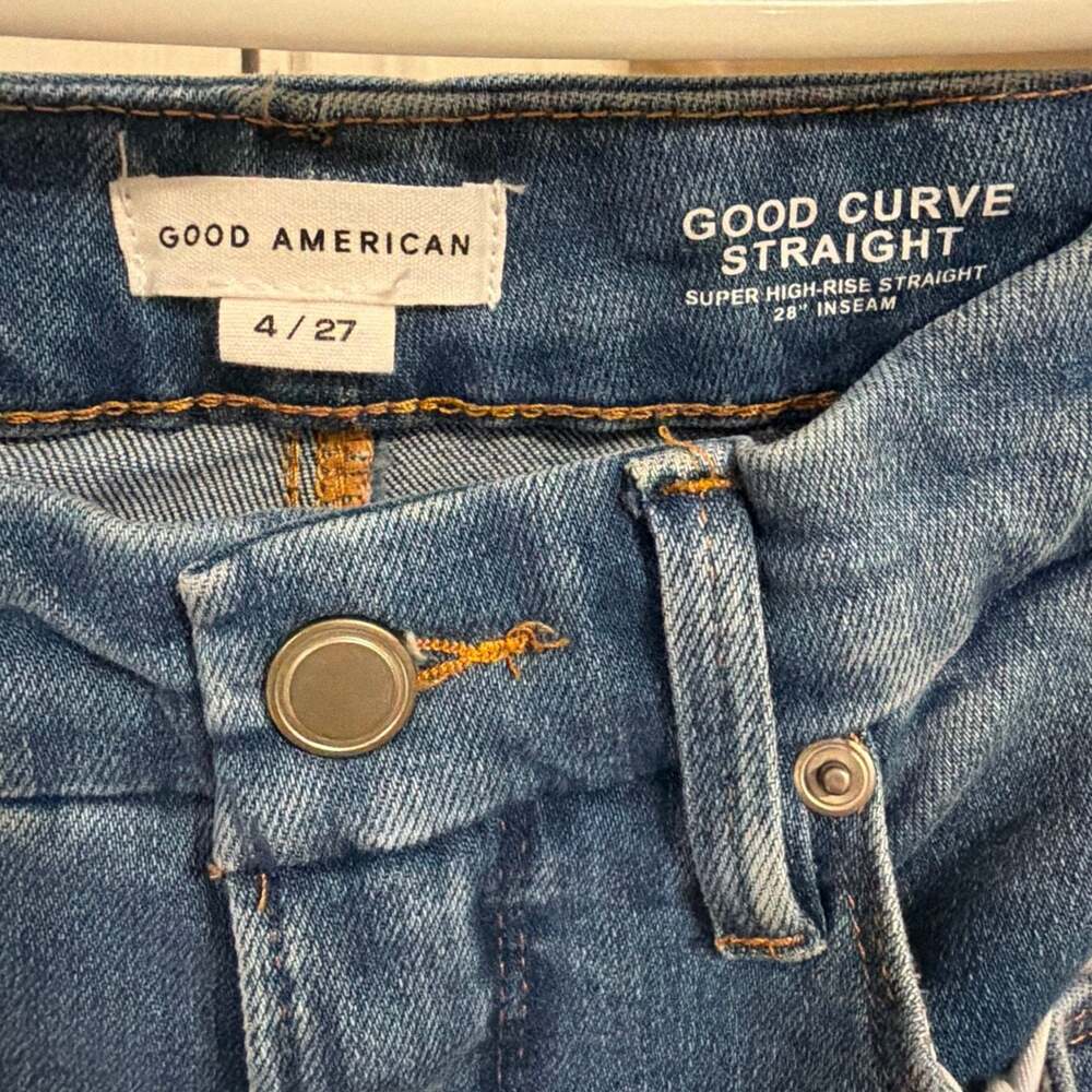 Good American Good Curve Straight Super High-Rise Compression Jeans - Picture 4 of 10